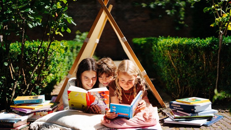 Huis van het boek opent Leescamping